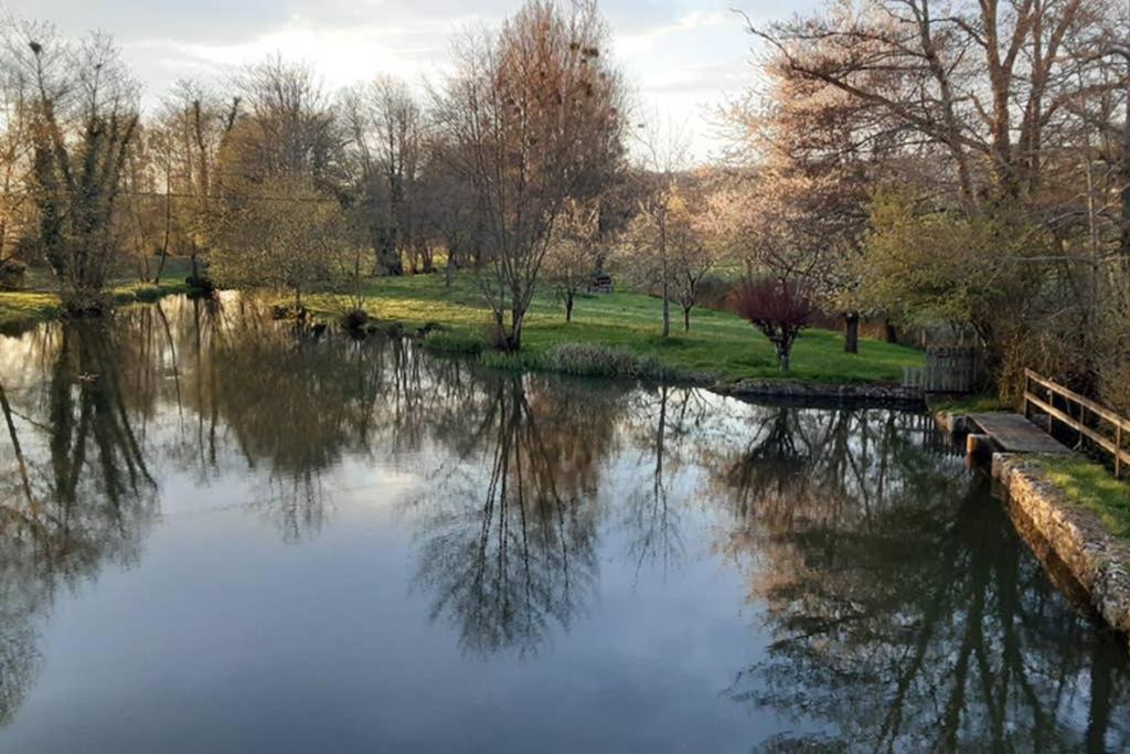 Gite Moulin De Lausseignan Barbaste Exteriör bild